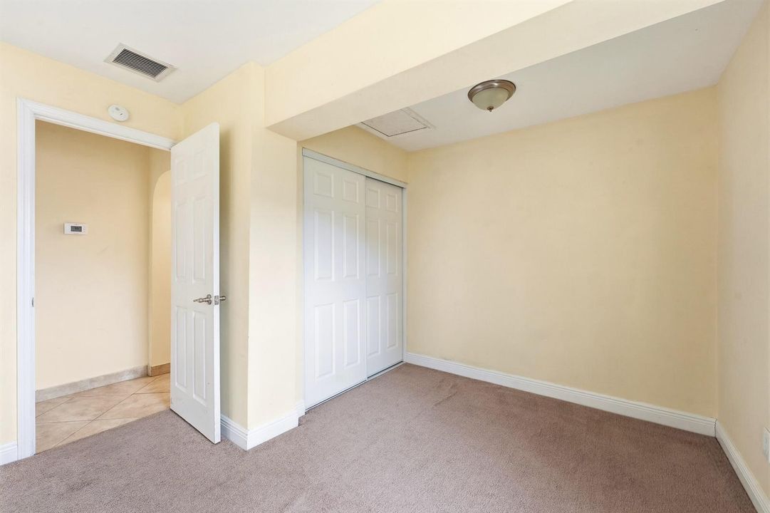 bedroom 3 AC area