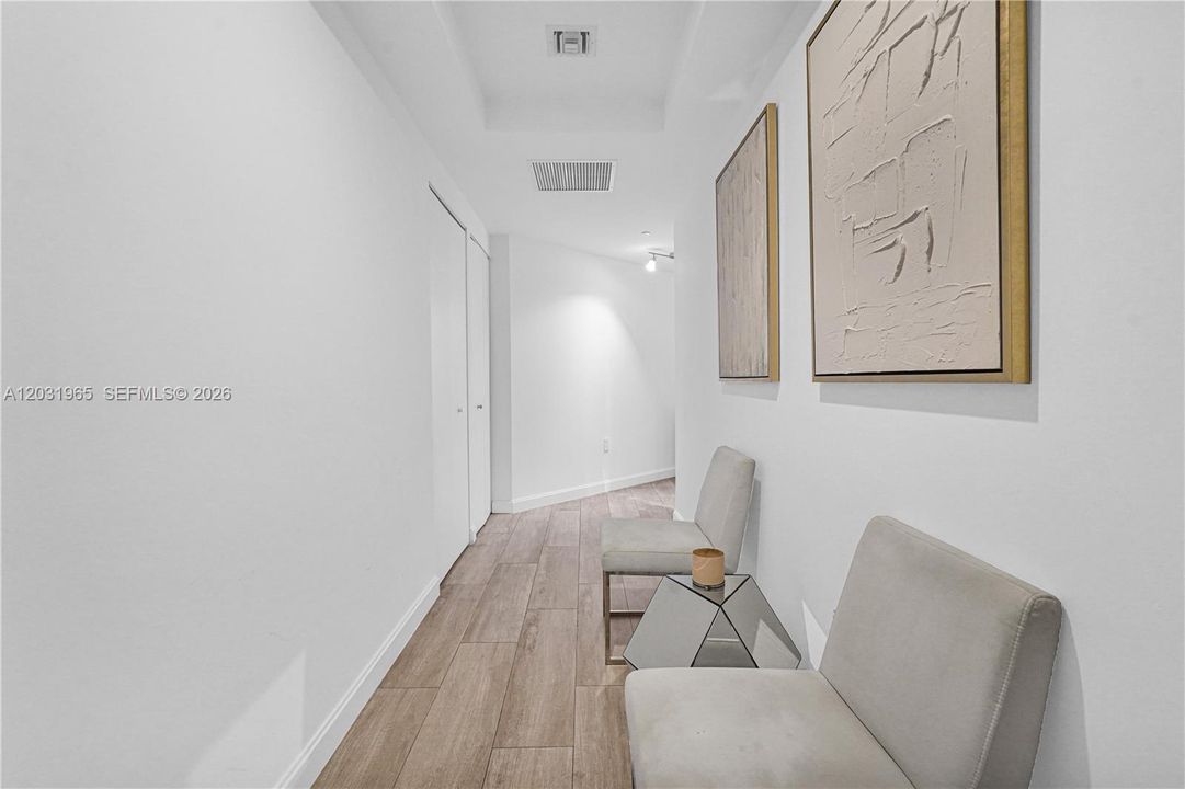 For Rent: $6,150 (2 beds, 2 baths, 1042 Square Feet)