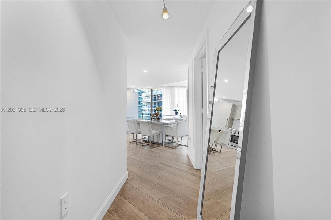 For Rent: $6,150 (2 beds, 2 baths, 1042 Square Feet)