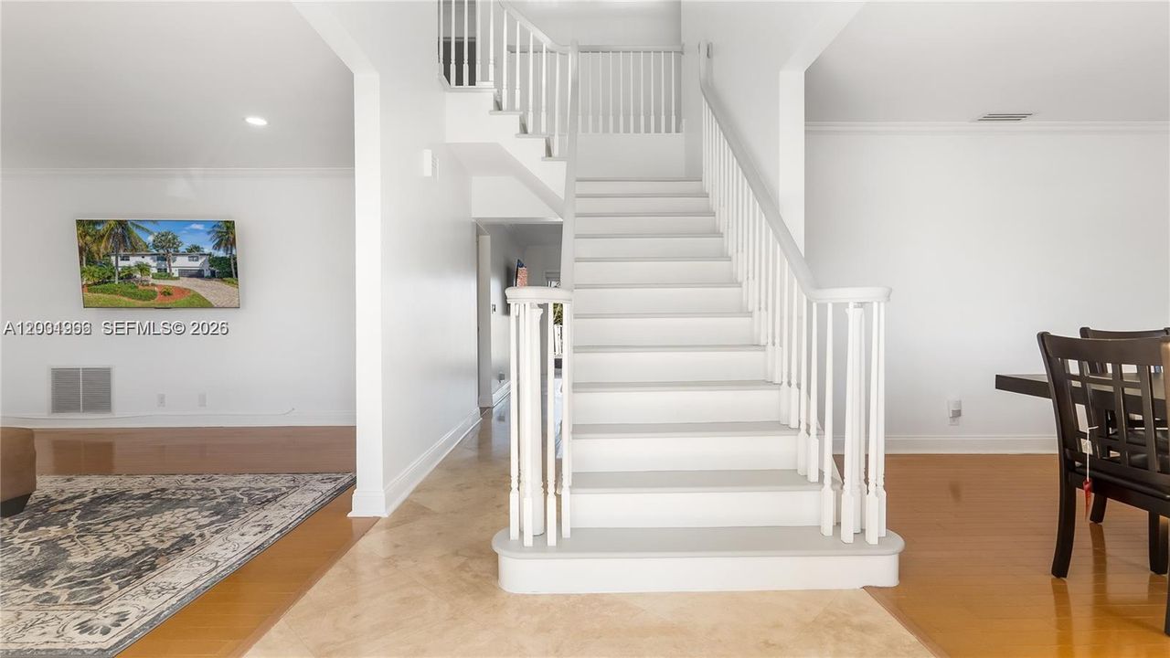 For Sale: $2,500,000 (6 beds, 4 baths, 3772 Square Feet)