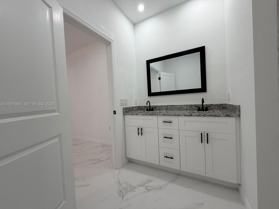 For Rent: $2,250 (3 beds, 2 baths, 0 Square Feet)