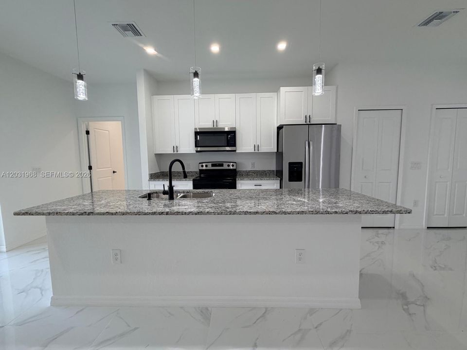 For Rent: $2,250 (3 beds, 2 baths, 0 Square Feet)