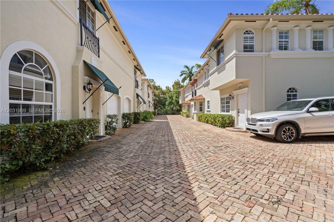 For Rent: $7,250 (3 beds, 2 baths, 1724 Square Feet)