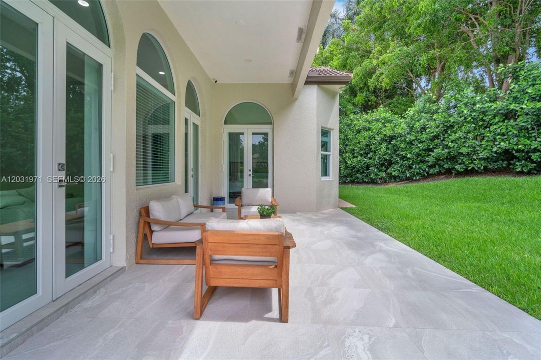 For Rent: $5,500 (3 beds, 2 baths, 2328 Square Feet)
