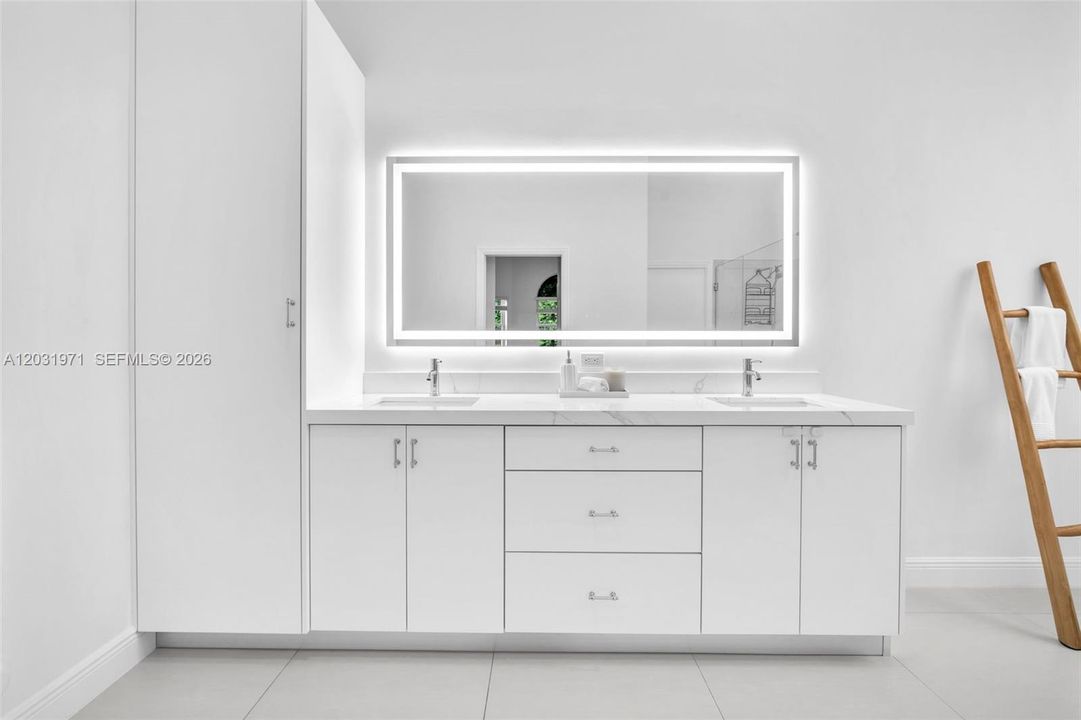 For Rent: $5,500 (3 beds, 2 baths, 2328 Square Feet)