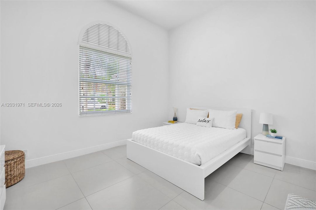 For Rent: $5,500 (3 beds, 2 baths, 2328 Square Feet)