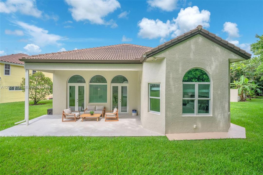 For Rent: $5,500 (3 beds, 2 baths, 2328 Square Feet)