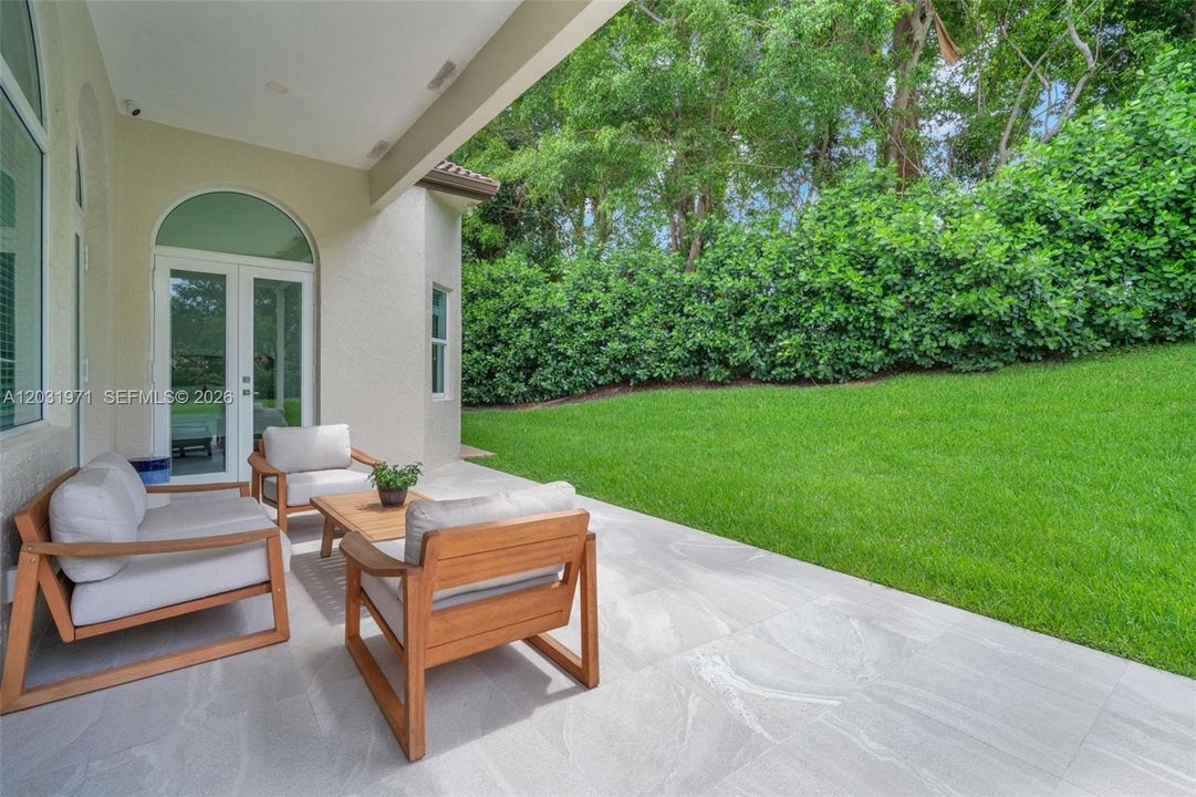 For Rent: $5,500 (3 beds, 2 baths, 2328 Square Feet)