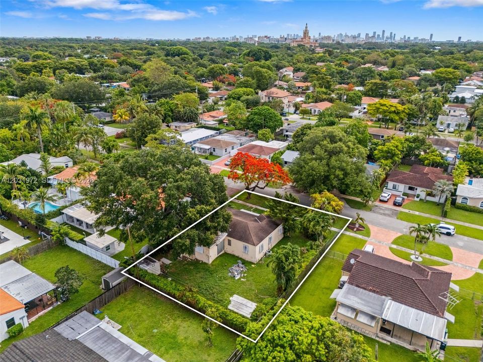 For Sale: $900,000 (0.19 acres)