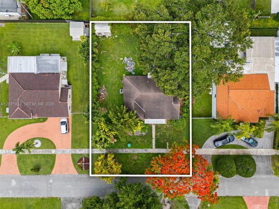 For Sale: $900,000 (0.19 acres)