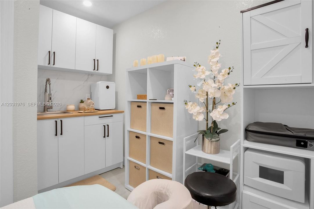 For Sale: $849,000 (3 beds, 2 baths, 2238 Square Feet)