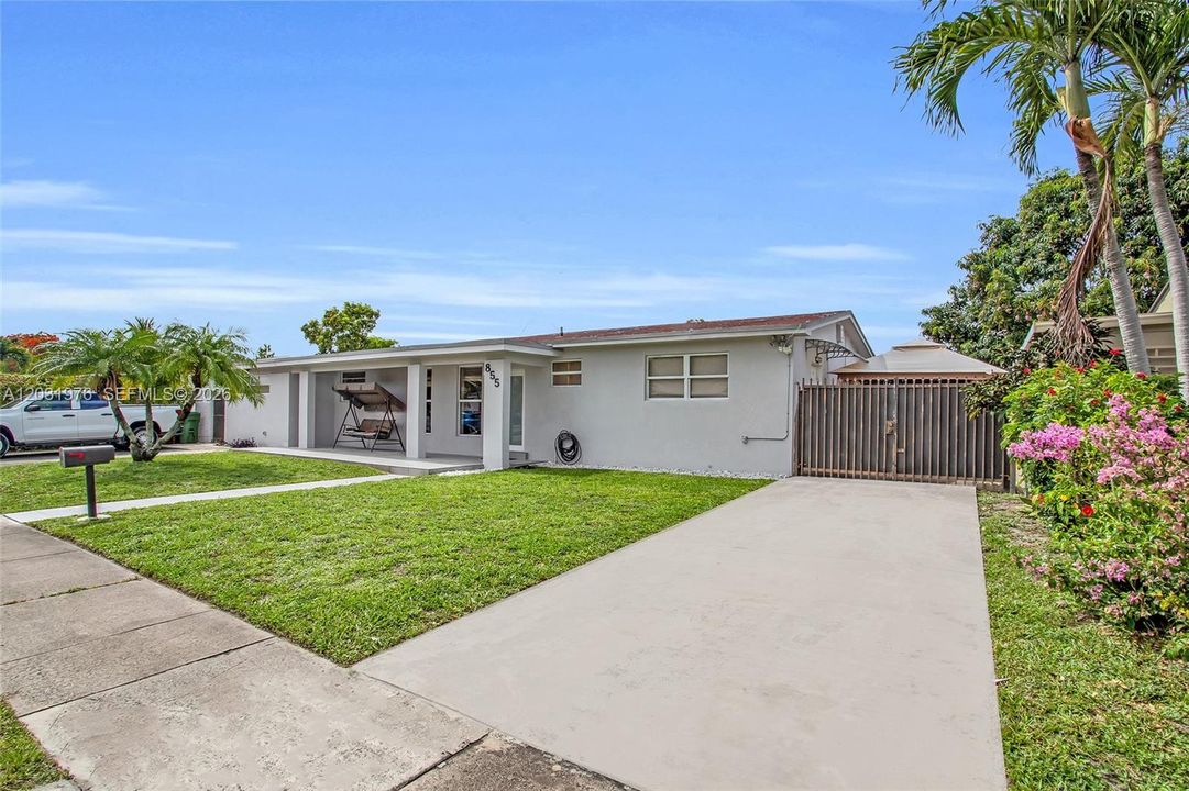For Sale: $849,000 (3 beds, 2 baths, 2238 Square Feet)