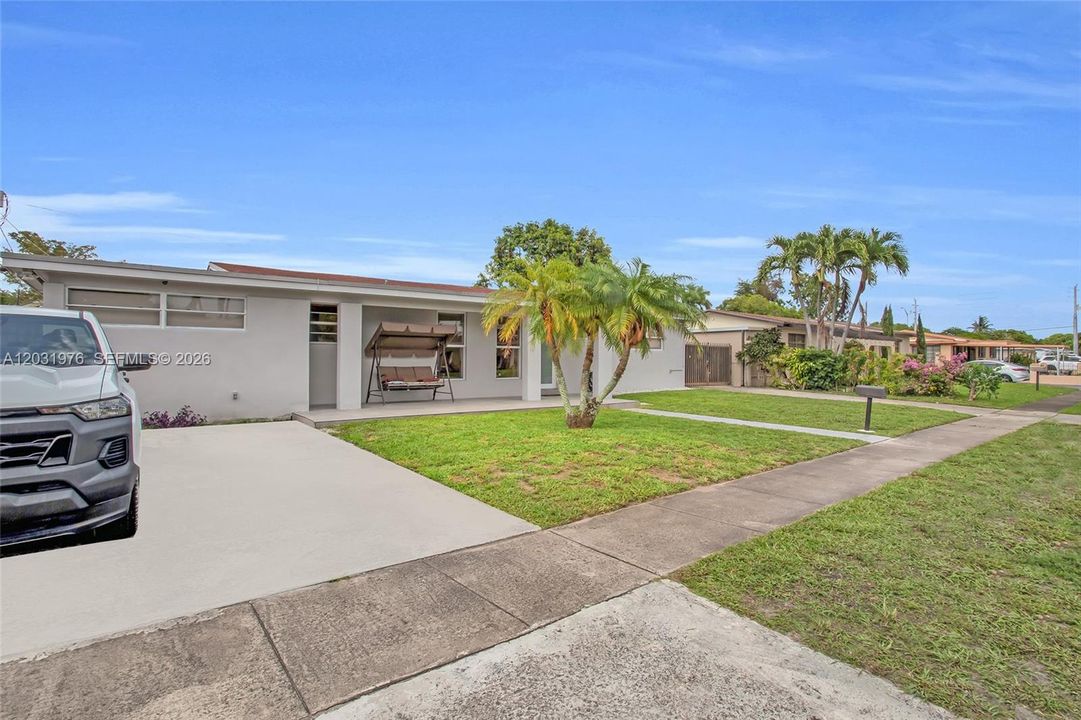 For Sale: $849,000 (3 beds, 2 baths, 2238 Square Feet)