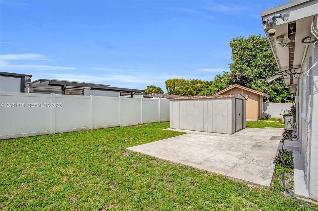 For Sale: $849,000 (3 beds, 2 baths, 2238 Square Feet)