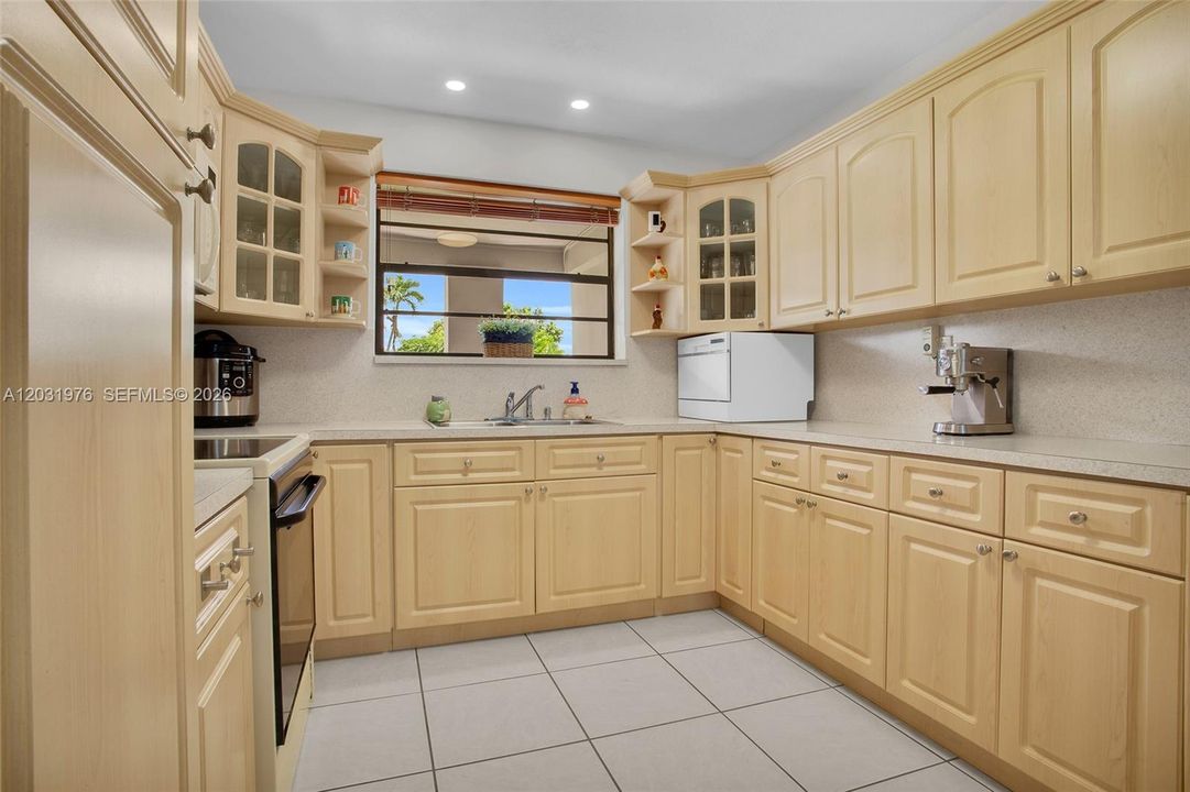 For Sale: $849,000 (3 beds, 2 baths, 2238 Square Feet)