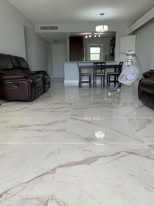 5700 311 living room 2