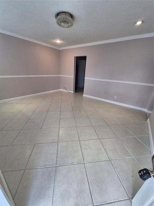 For Sale: $419,900 (3 beds, 3 baths, 1638 Square Feet)