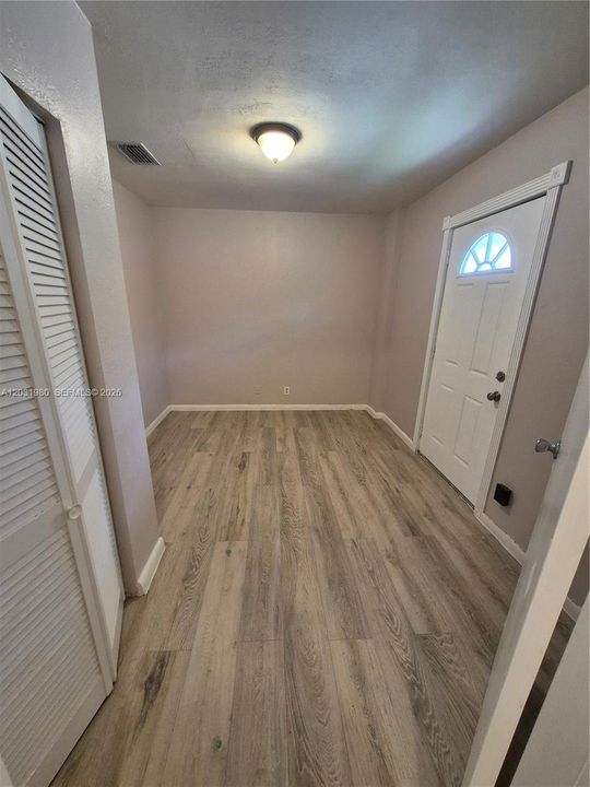 For Sale: $419,900 (3 beds, 3 baths, 1638 Square Feet)