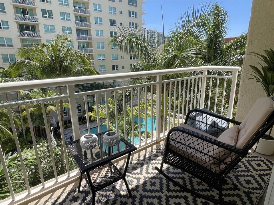 For Rent: $2,800 (1 beds, 1 baths, 792 Square Feet)