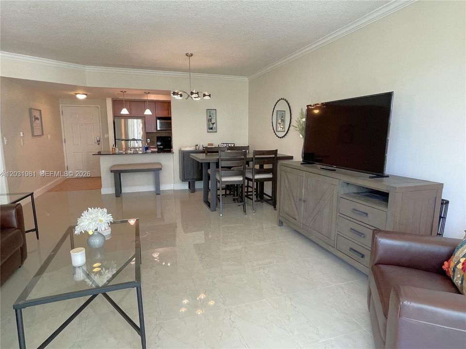 For Rent: $2,800 (1 beds, 1 baths, 792 Square Feet)