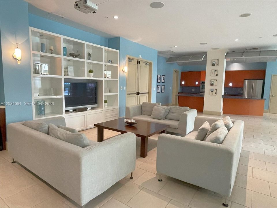 For Rent: $2,800 (1 beds, 1 baths, 792 Square Feet)