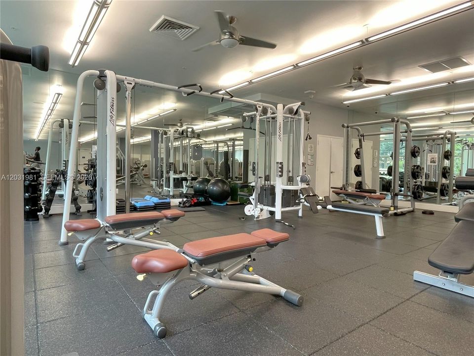 For Rent: $2,800 (1 beds, 1 baths, 792 Square Feet)