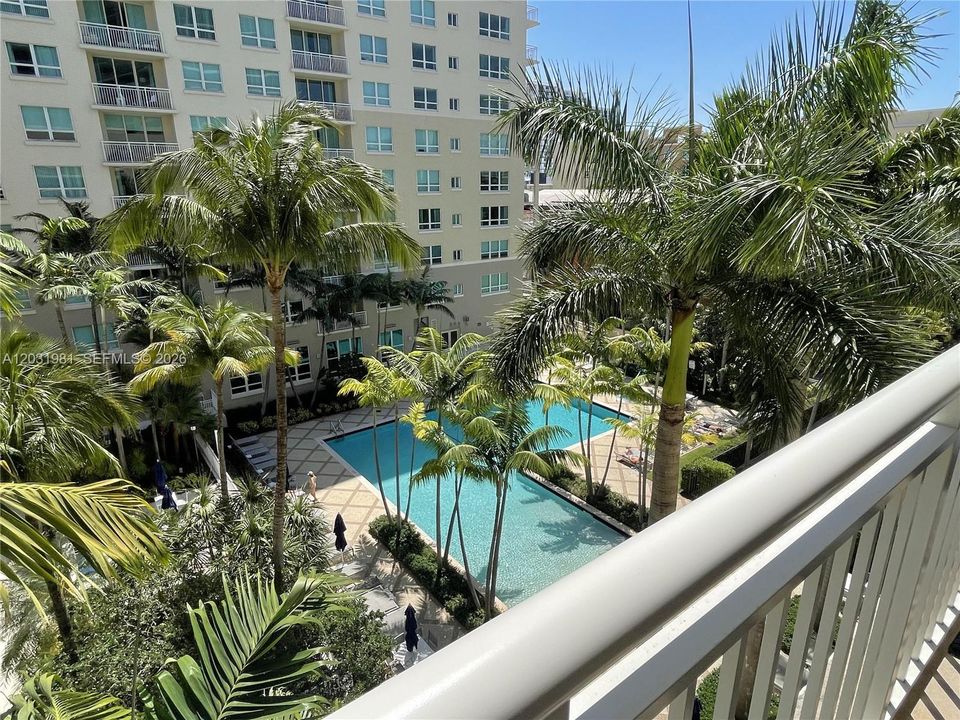 For Rent: $2,800 (1 beds, 1 baths, 792 Square Feet)