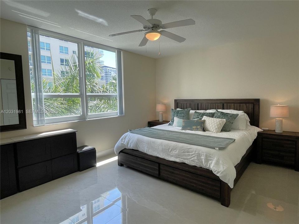 For Rent: $2,800 (1 beds, 1 baths, 792 Square Feet)