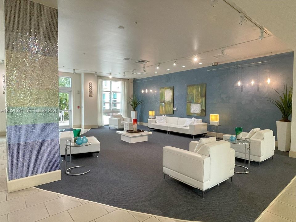 For Rent: $2,800 (1 beds, 1 baths, 792 Square Feet)