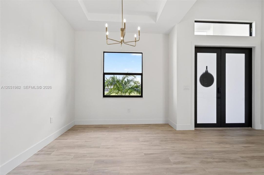 For Sale: $749,000 (3 beds, 3 baths, 2301 Square Feet)