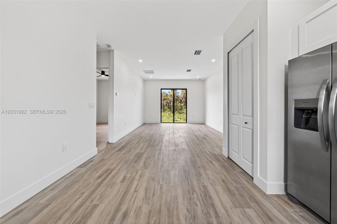 For Sale: $749,000 (3 beds, 3 baths, 2301 Square Feet)