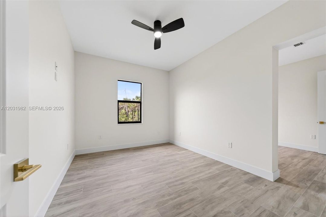 For Sale: $749,000 (3 beds, 3 baths, 2301 Square Feet)