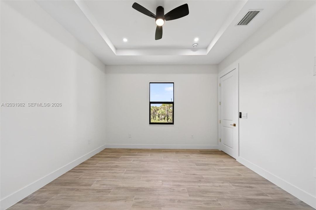 For Sale: $749,000 (3 beds, 3 baths, 2301 Square Feet)