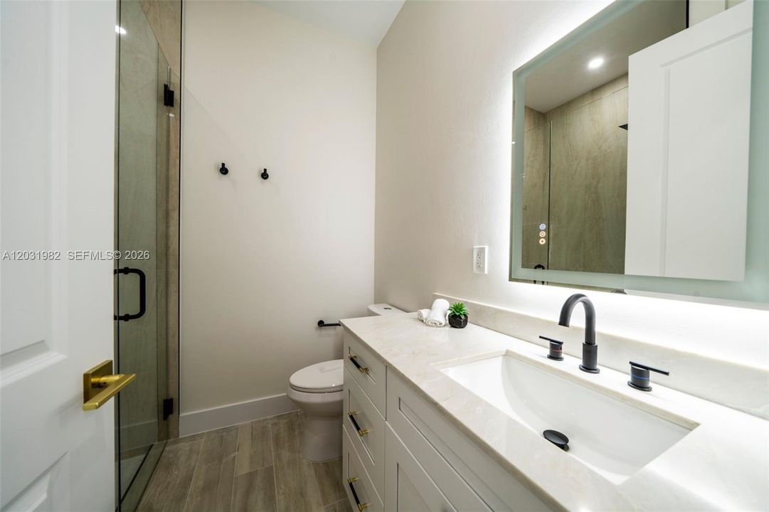 For Sale: $749,000 (3 beds, 3 baths, 2301 Square Feet)