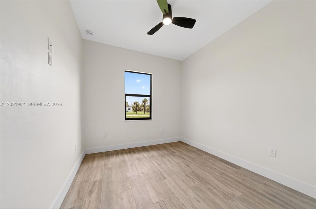For Sale: $749,000 (3 beds, 3 baths, 2301 Square Feet)