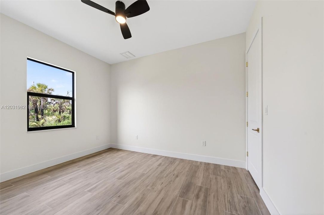 For Sale: $749,000 (3 beds, 3 baths, 2301 Square Feet)