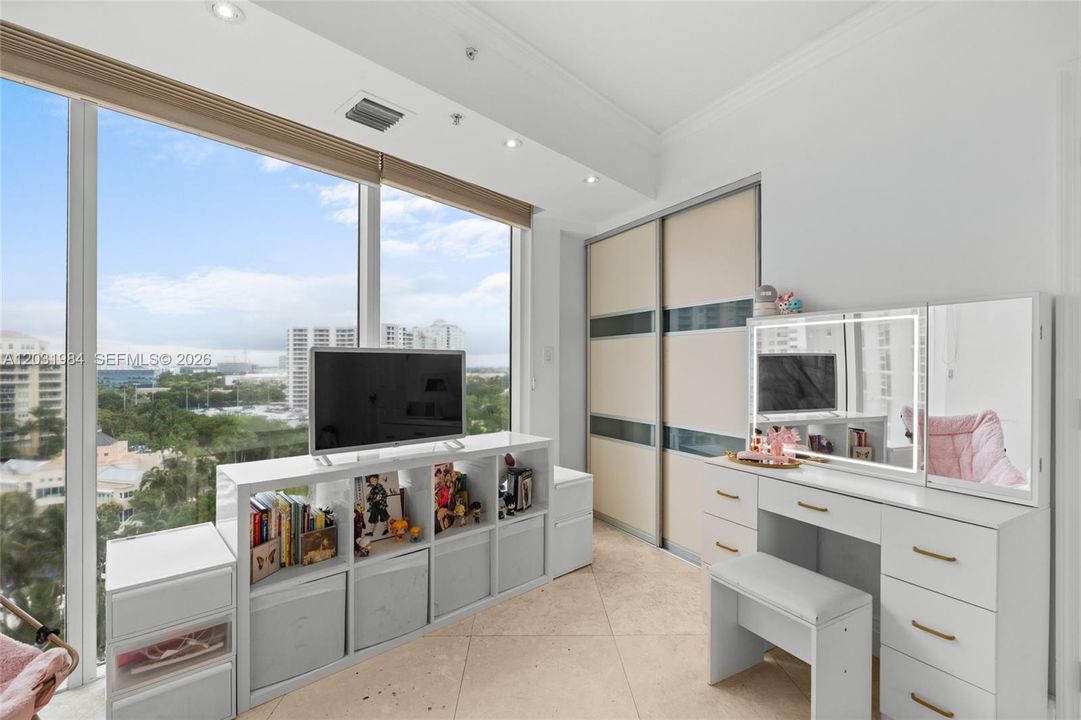 For Sale: $1,150,000 (3 beds, 2 baths, 0 Square Feet)