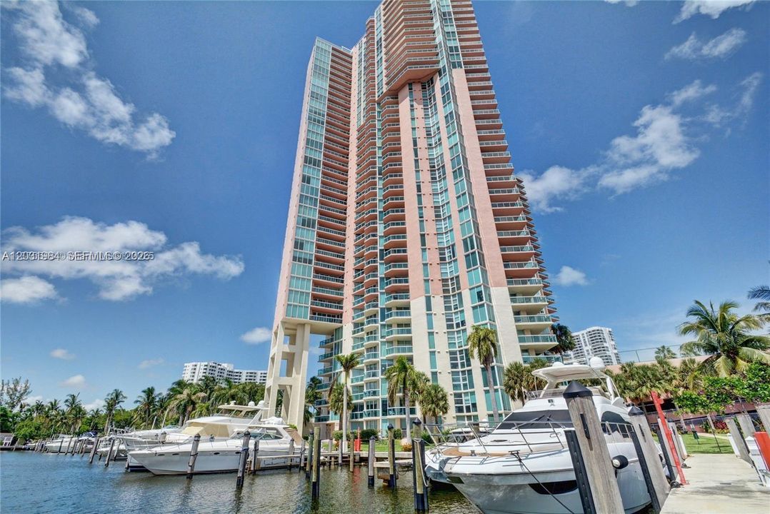 For Sale: $1,150,000 (3 beds, 2 baths, 0 Square Feet)