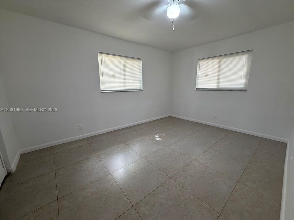 For Rent: $2,200 (2 beds, 1 baths, 2315 Square Feet)
