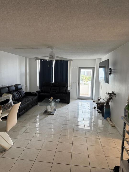 En Renta: $2,300 (1 camas, 2 baños, 918 Pies cuadrados)
