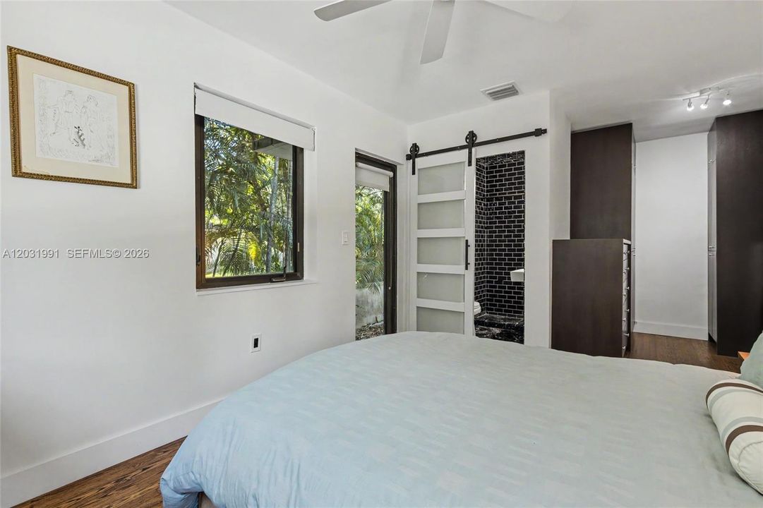 For Sale: $1,290,000 (3 beds, 2 baths, 1252 Square Feet)