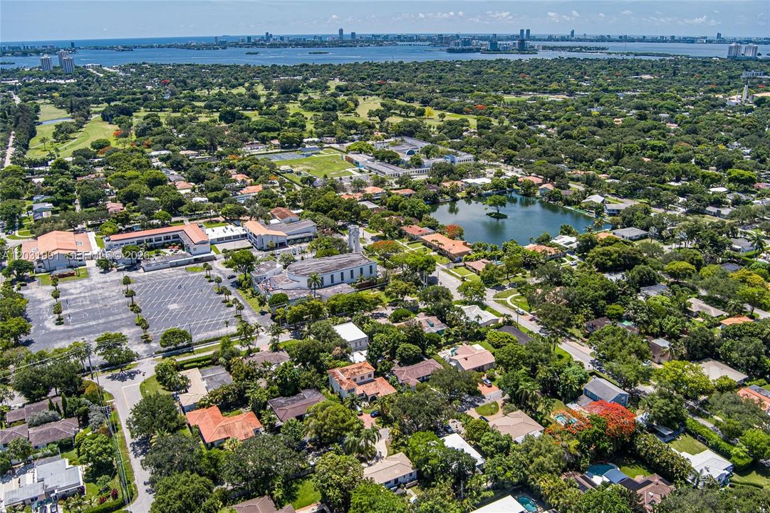 For Sale: $1,290,000 (3 beds, 2 baths, 1252 Square Feet)
