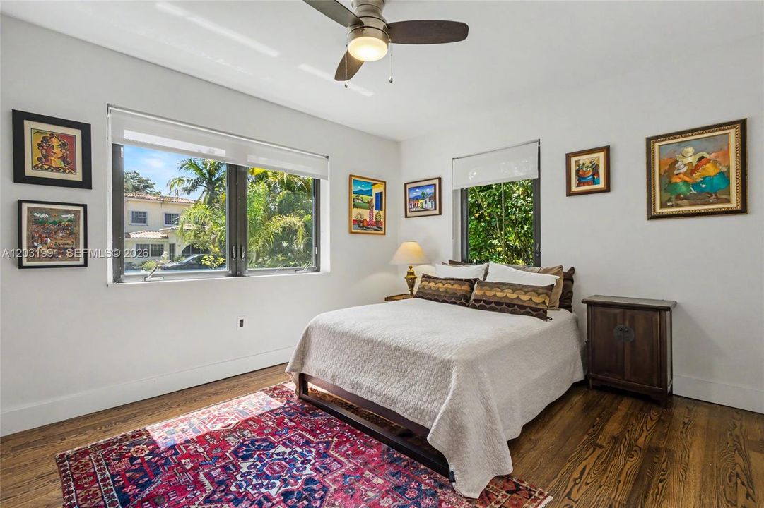 For Sale: $1,290,000 (3 beds, 2 baths, 1252 Square Feet)