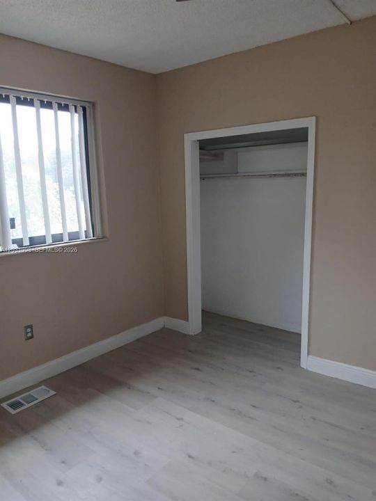 For Rent: $3,200 (3 beds, 2 baths, 2563 Square Feet)