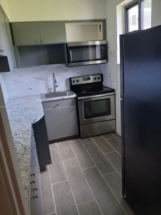 For Rent: $3,200 (3 beds, 2 baths, 2563 Square Feet)