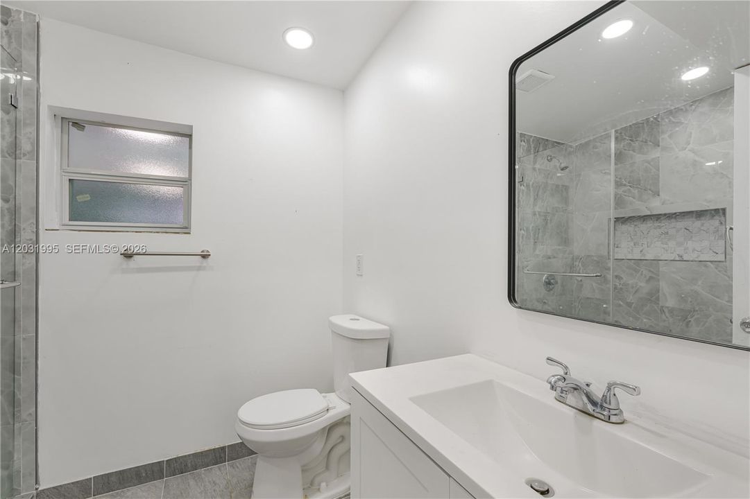 For Sale: $435,000 (4 beds, 2 baths, 810 Square Feet)
