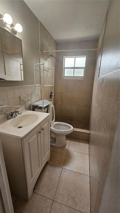 For Rent: $1,375 (1 beds, 1 baths, 550 Square Feet)