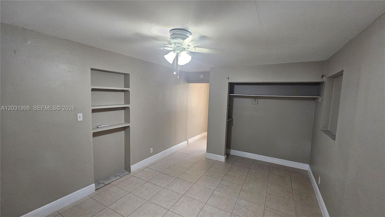For Rent: $1,375 (1 beds, 1 baths, 550 Square Feet)