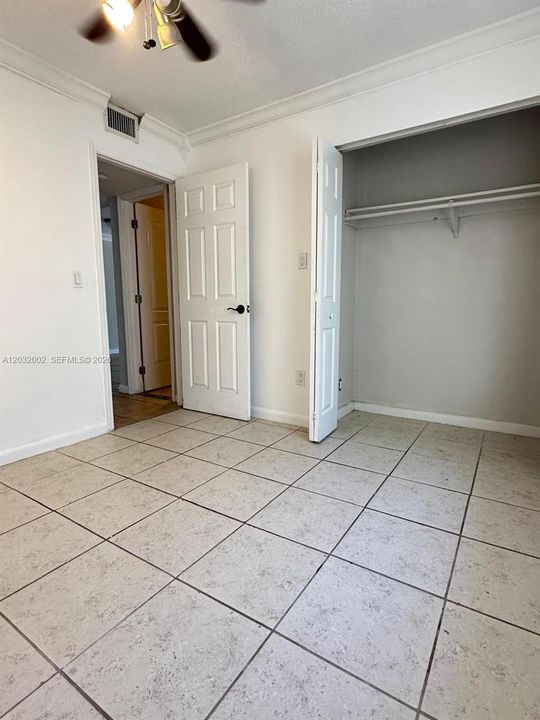 For Rent: $1,950 (2 beds, 2 baths, 970 Square Feet)