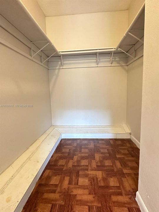 For Rent: $1,950 (2 beds, 2 baths, 970 Square Feet)